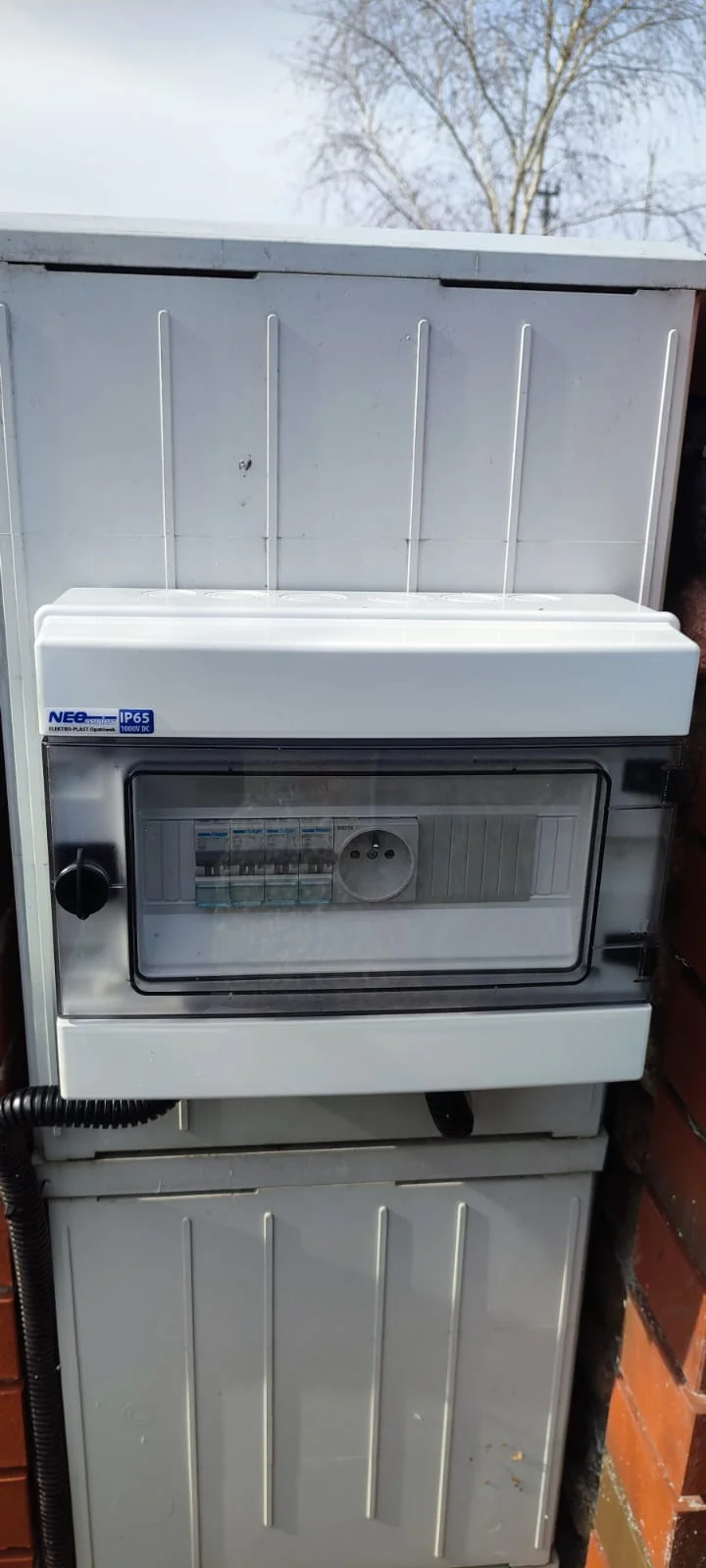 Modułowa rozdzielnica elektryczna brama garażowa